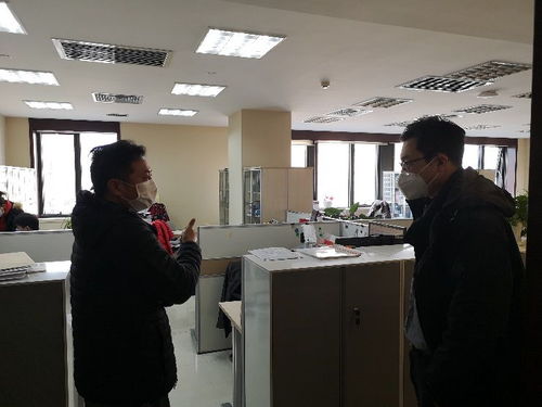 党旗飘扬战疫情，勠力同心保服务——首旅财务公司党支部在行动